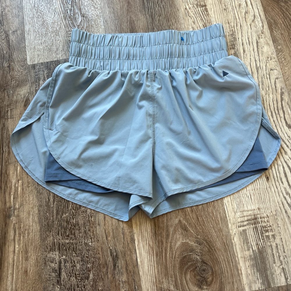 Balance Athletica / Vitality Vista Shorts Dew Blue
Size Small